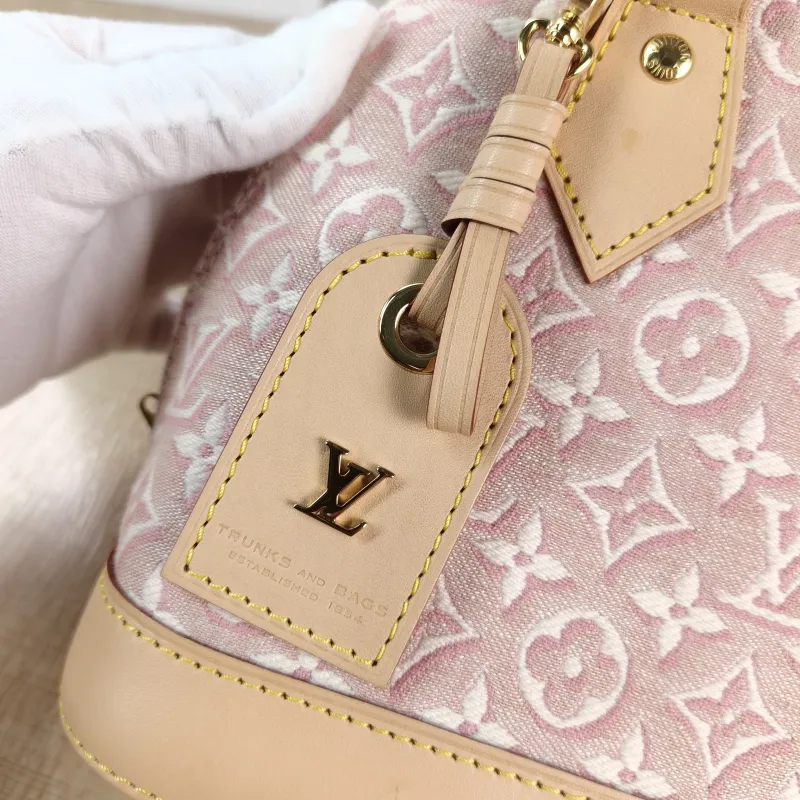 Louis Vuitton Top Handle Bag Alma BB Pink BB 23.5 × 11.5 × 17.5 cm — detail view 3 of 11