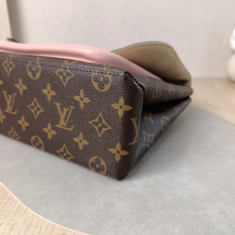 Louis Vuitton Crossbody Bag Marignan Messenger Bag Pink PVC · Calfskin Large 29 × 13.5 × 21 cm — detail view 4 of 17