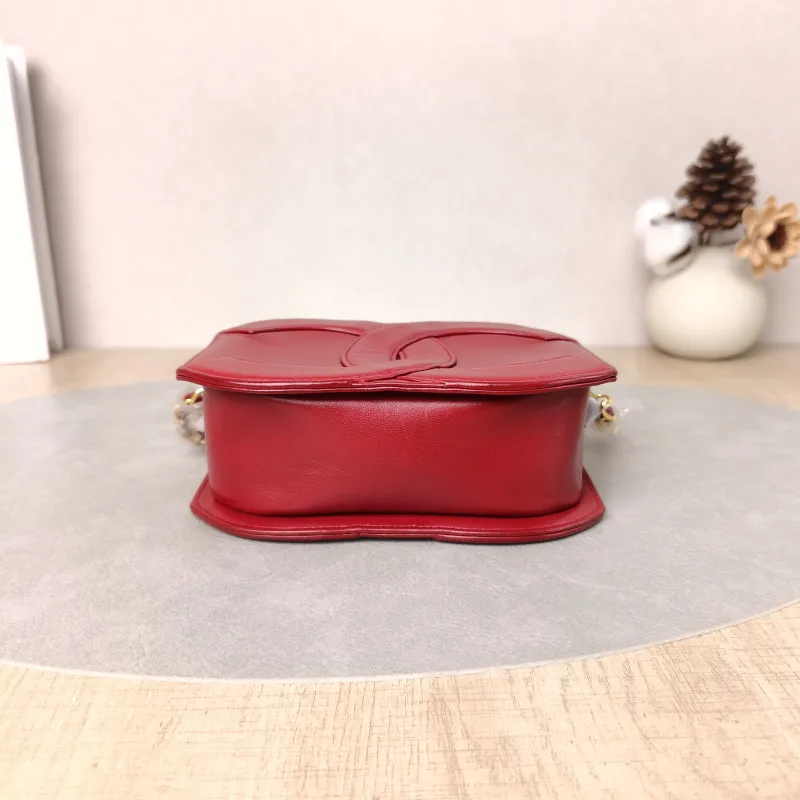 Chanel Crossbody Bag Crossbody Bag Red Lambskin One Size16 × 6 × 11 cm — cover view 4 of 5