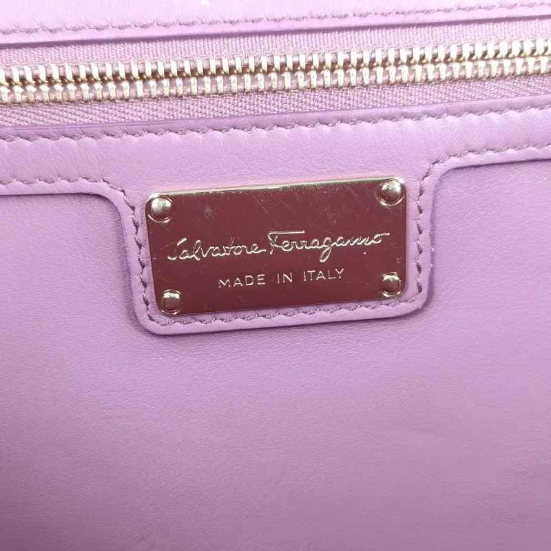 FERRAGAMO Crossbody Bag Chain Bag Calfskin One Size25 × 5 × 17 cm — detail view 3 of 12