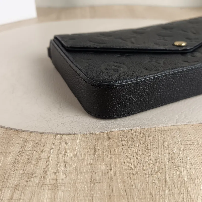 Louis Vuitton Crossbody Bag Pochette Félicie Black Calfskin Small21 × 3 × 12 cm — detail view 4 of 14