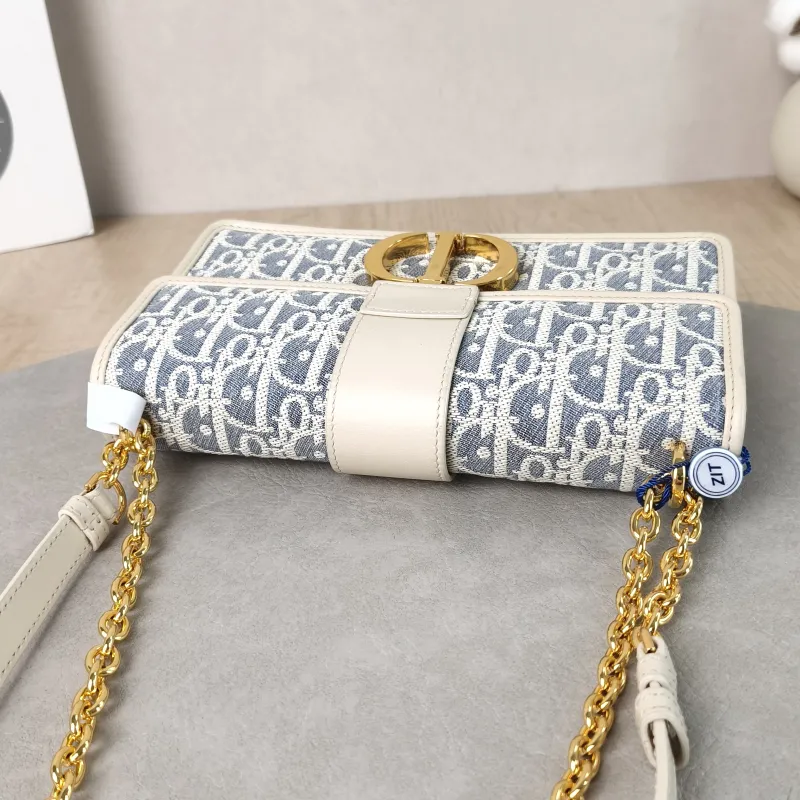 DIOR Crossbody Bag 30 Montaigne East-West 30 Blue Beige Calfskin，Canvas Small 21 × 6 × 12 cm — detail view 4 of 11