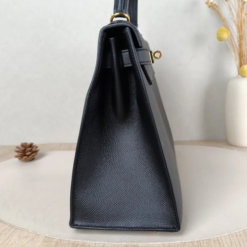 Hermès Shoulder Bag Kelly 28 Gold-Tone Hardware 89Black Epsom Calfskin Medium 28 × 10 × 22 cm C — detail view 9 of 13