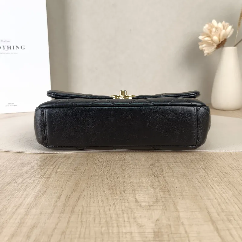 Chanel Crossbody Bag24b Black Lambskin One Size21 × 5 × 15 cm — cover view 4 of 5