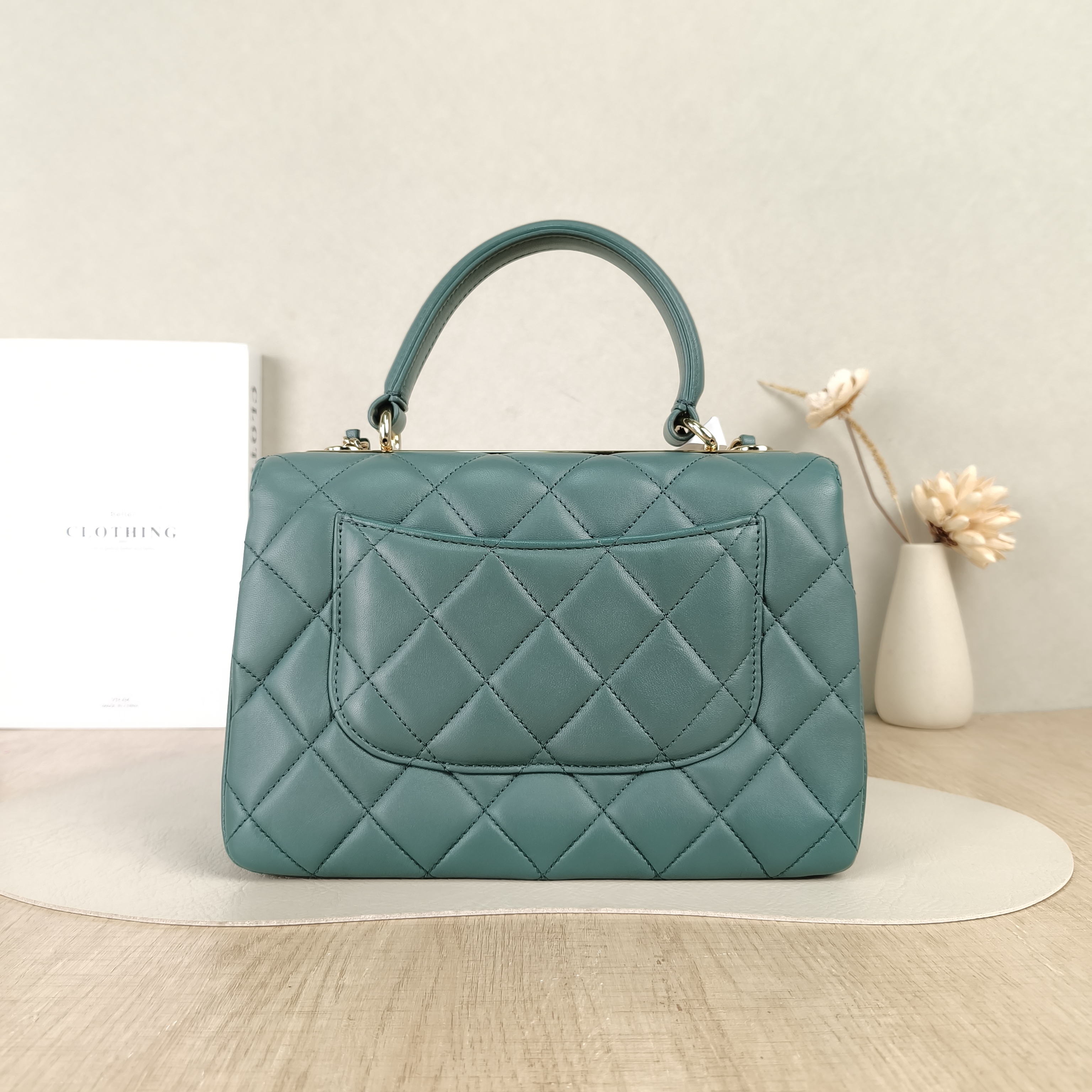 Chanel Crossbody Bag Trendy CC Green Lambskin Small25 × 12 × 17 cm — cover view 4 of 5