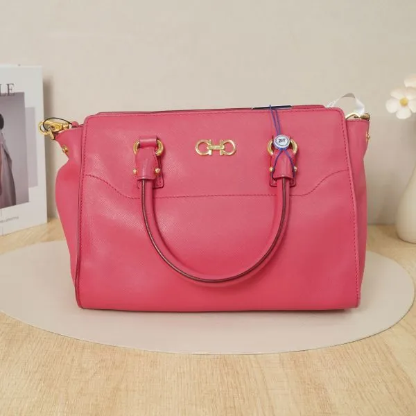 FERRAGAMO Pink Calfskin · Shoulder Strap · 27 × 12 × 21 cm
