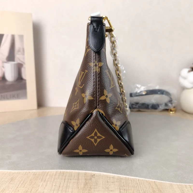 Louis Vuitton Crossbody Bag Boulogne PVC Small 26 × 9.5 × 16 cm — detail view 1 of 12