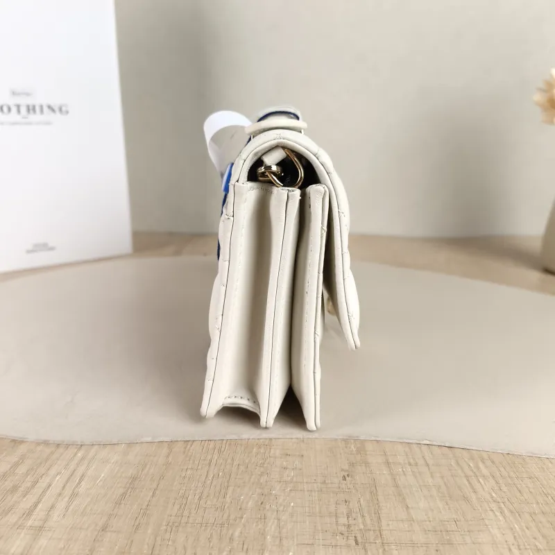 DIOR Shoulder Bag My Chain Bag White Lambskin mini21 × 4.5 × 11.5 cm — detail view 4 of 11