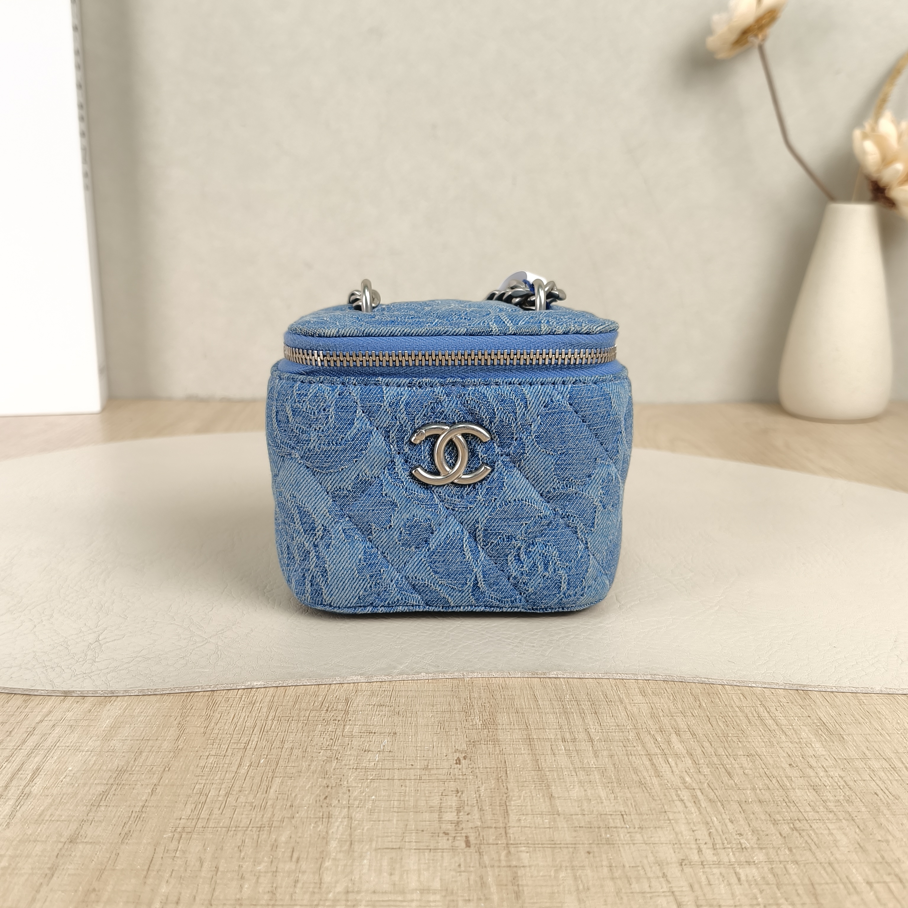 Chanel Crossbody Bag23p Edition Blue nano10 × 7 × 9 cm