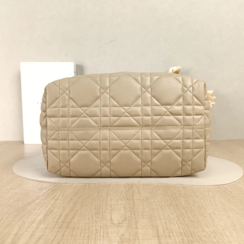 DIOR Top Handle Bag TOUJOURS Medium 28.5 × 17 × 21.5 cm — cover view 2 of 5