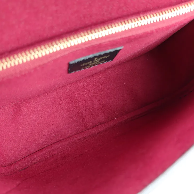 Louis Vuitton Crossbody Bag Passy Messenger Bag Monogram PVC Small 23 × 9 × 17 cm — detail view 12 of 13