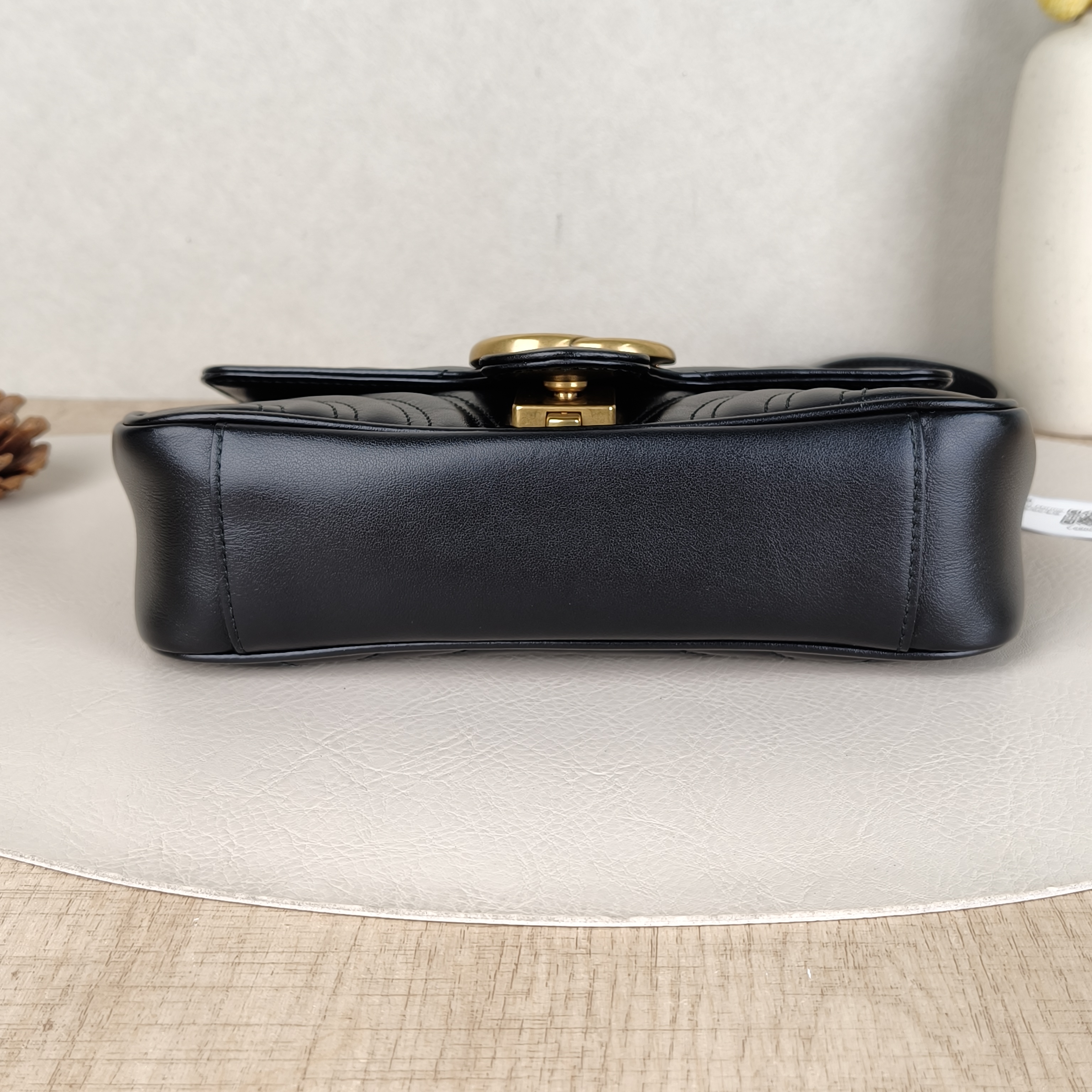 GUCCI Crossbody Bag GG Marmont Small Marmont 22Black CC alfskin Small22 × 6 × 13 cm — cover view 2 of 5