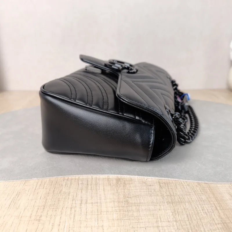 GUCCI Crossbody Bag GG Marmont Medium Marmont 26 So black Black Calfskin Medium 26 × 7 × 15 cm — detail view 14 of 14