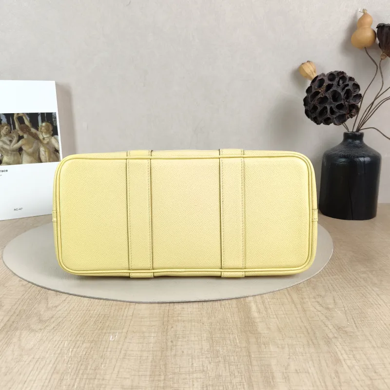 Hermès Top Handle Bag Garden Party 30 30 1Z Epsom Calfskin Medium 30 × 13 × 21 cm Z — cover view 4 of 5