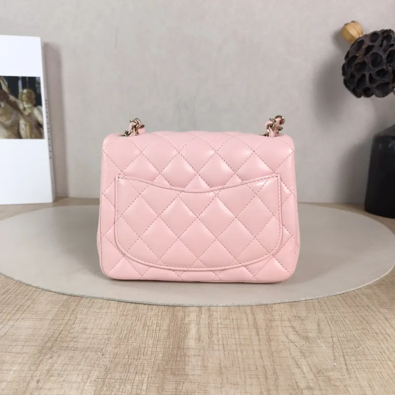 Chanel Crossbody Bag Edition Pink Lambskin 16.5 × 8 × 12.5 cm — cover view 2 of 6