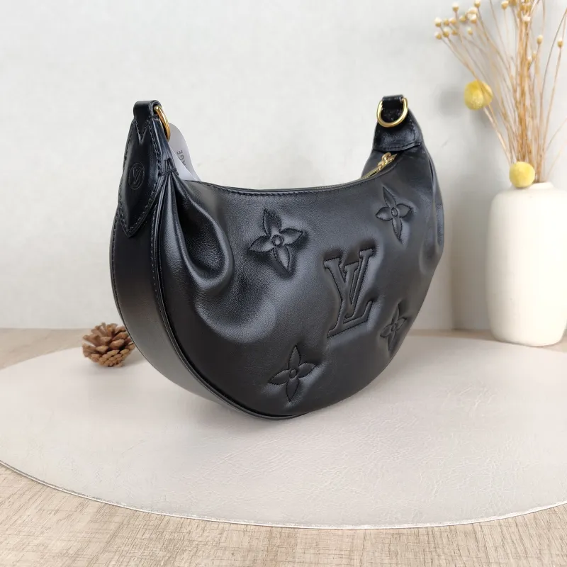 Louis Vuitton Crossbody Bag Over The Moon Black Calfskin 27.5 × 7 × 16 cm — cover view 5 of 5