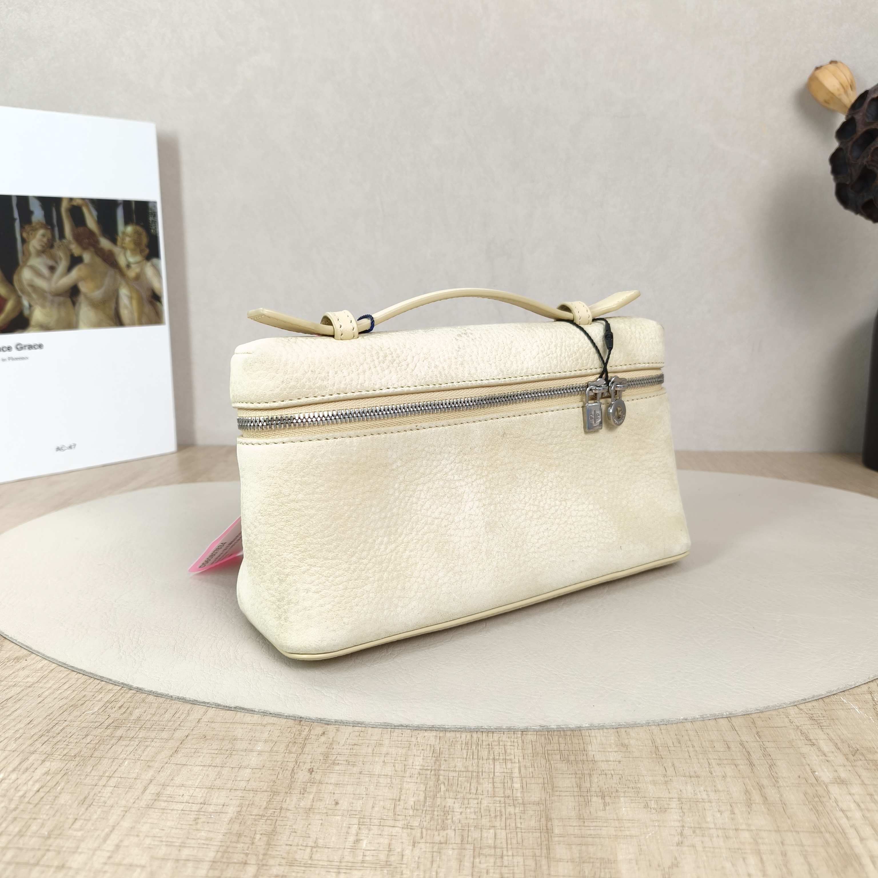 Loro Piana Crossbody Bag Extra Pocket L19Yellow Suede One Size19 × 7 × 11.5 cm — cover view 4 of 5