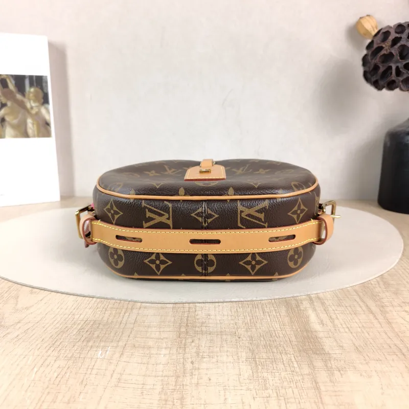 Louis Vuitton Crossbody Bag BOITE CHAPEAU SOUPLE Monogram PVC Large 20 × 8 × 22.5 cm — cover view 3 of 5