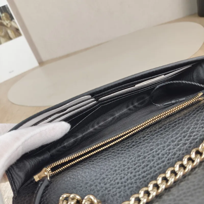 GUCCI Crossbody Bag G woc Black Calfskin One Size 19 × 2 × 11.5 cm — detail view 1 of 13