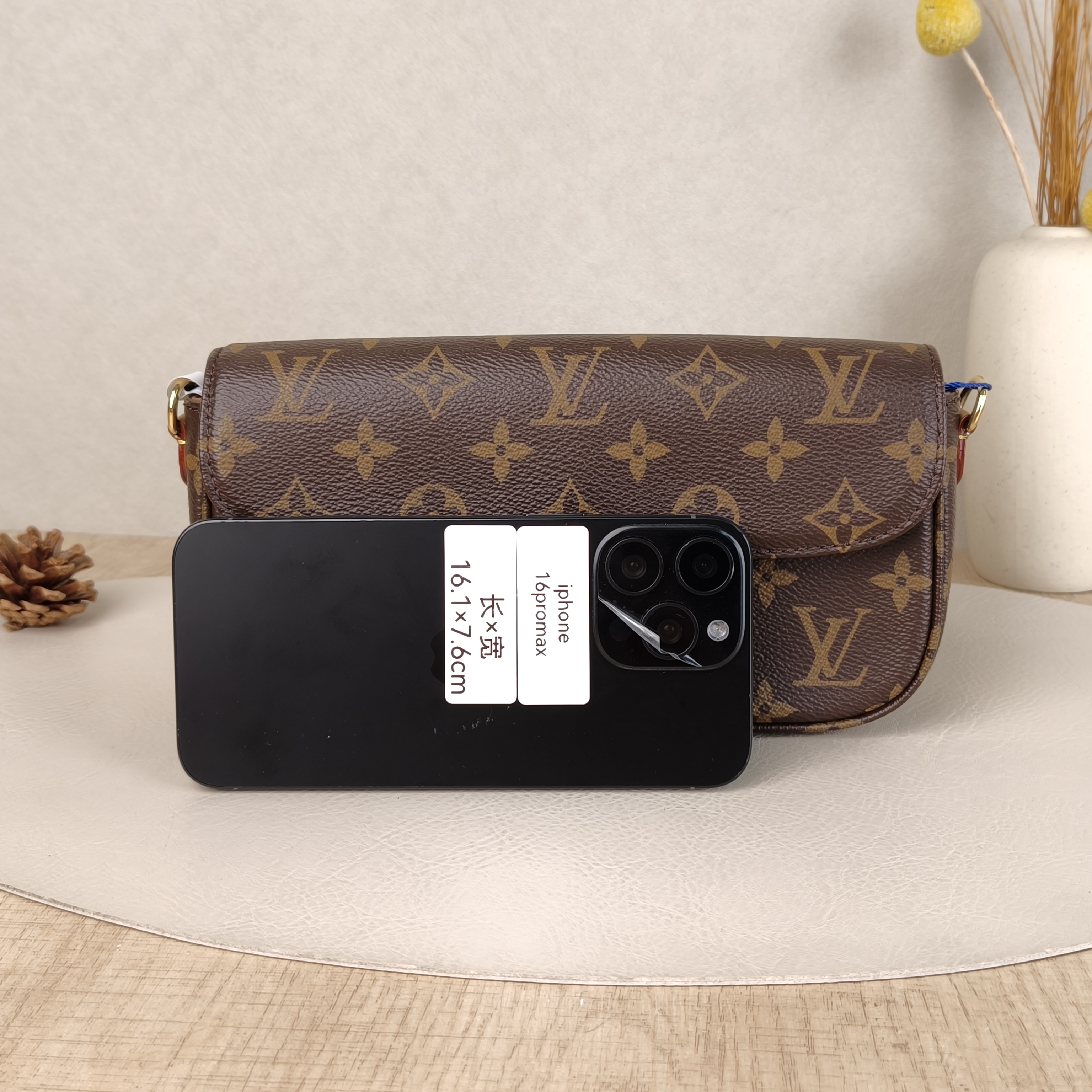 Louis Vuitton Crossbody Bag IVY Monogram PVC Small23.5 × 4.3 × 12 cm — cover view 5 of 5