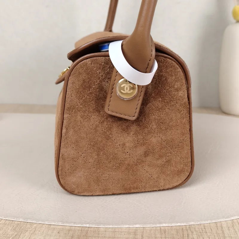 Chanel Shoulder Bag Baguette Bag Brown Suede One Size 23 × 11 × 11 cm — detail view 10 of 12