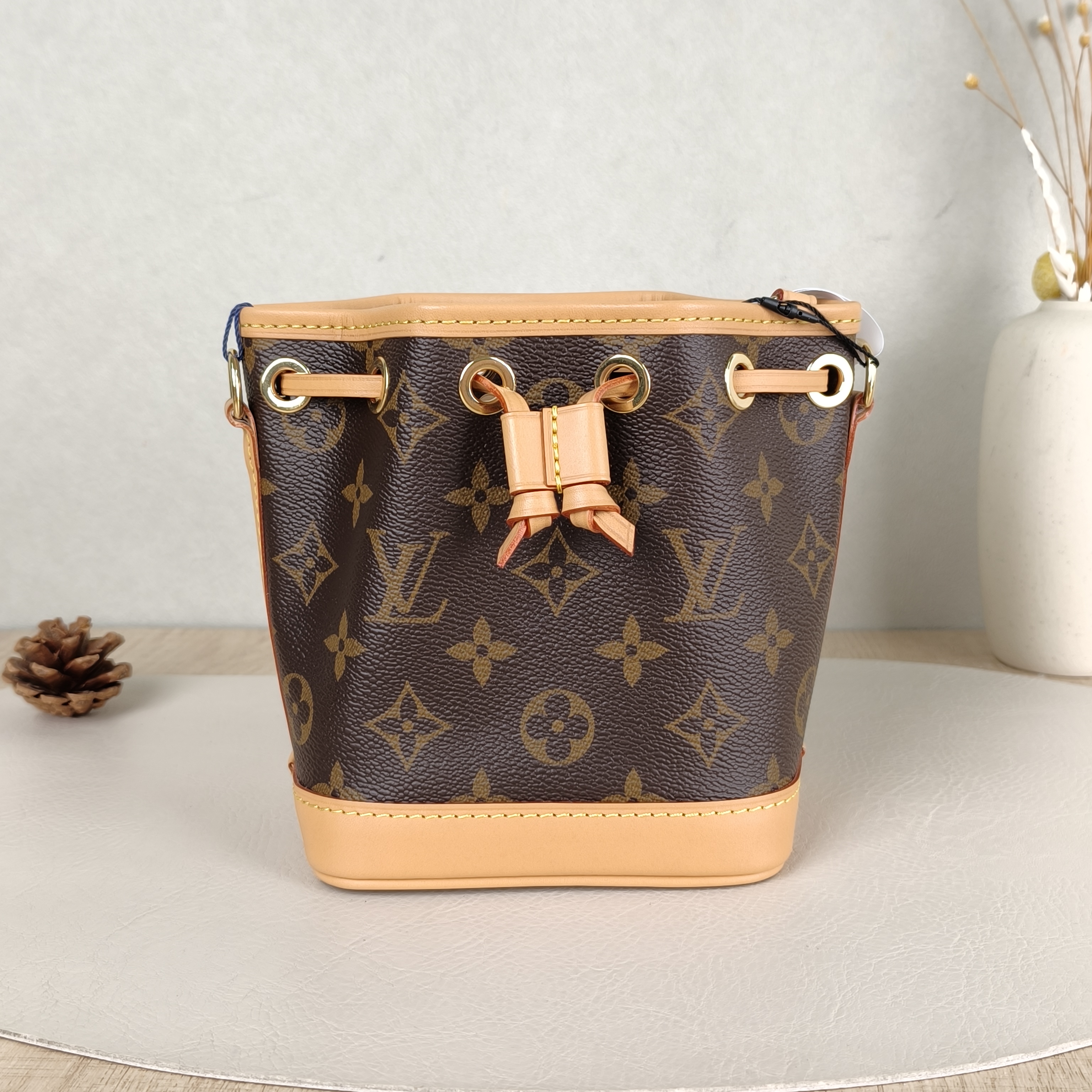 Louis Vuitton Crossbody Bag NANO NÉONOÉ Bucket Bag Nano Monogram PV Cnano13 × 10 × 16 cm