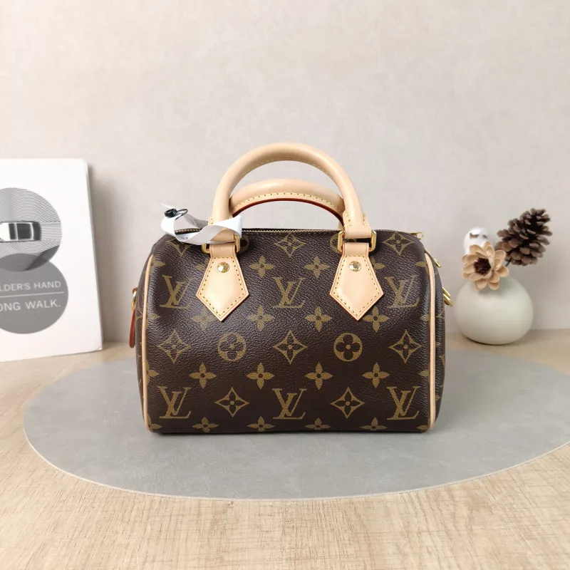 Louis Vuitton Crossbody Bag Speedy20 Shoulder Strap PVC Small20.5 × 12 × 13.5 cm