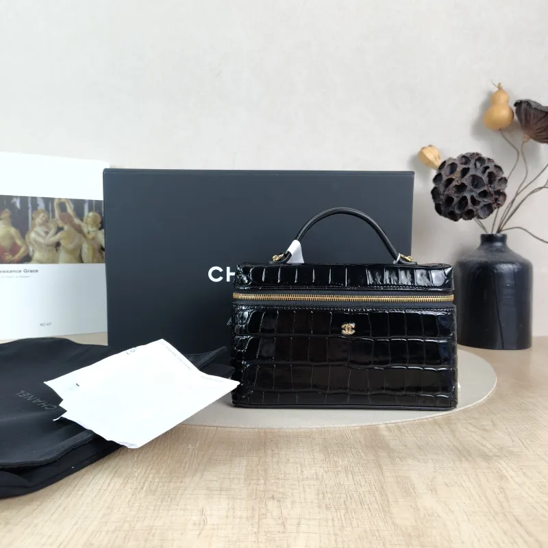 Chanel Crossbody Baglp Box Bag Top Handle Crossbody Bag Black Calfskin One Size19.5 × 5 × 17 cm — cover view 4 of 6