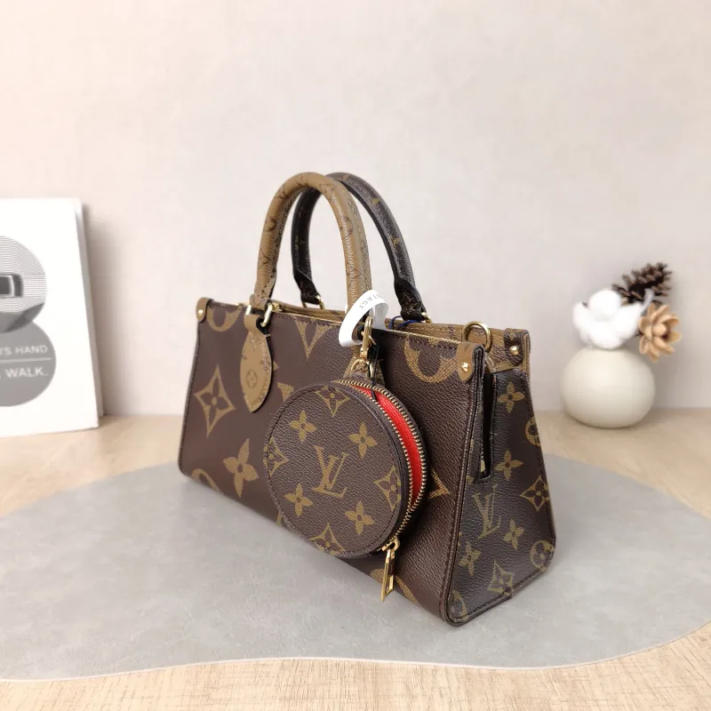 Louis Vuitton Crossbody Bag Onthego East West Monogram PVC Small 25 × 10 × 13 cm — cover view 4 of 6