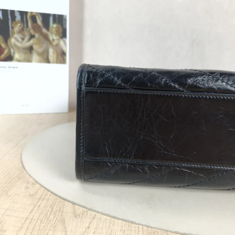 SAINT LAURENT Shoulder Bag NIKI SHOPPING Shopping Tote Black Waxed Leather Medium33 × 11.5 × 27 cm — detail view 11 of 11