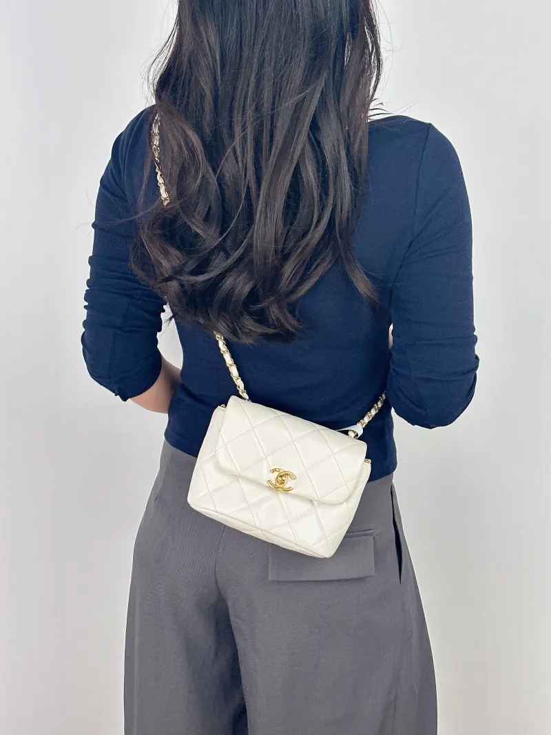 Chanel Crossbody Bag Edition White Calfskin One Size17 × 7 × 13 cm — on-model view 2 of 2