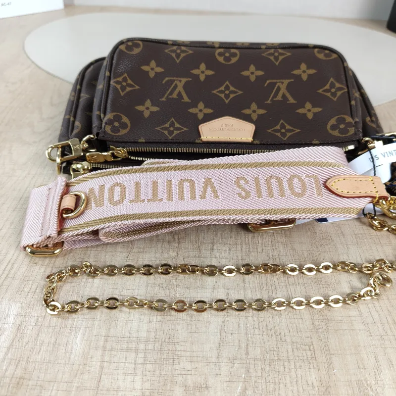 Louis Vuitton Crossbody Bag Multi Pochette Accessoires Shoulder Strap PVC Small24 × 4 × 13.5 cm — detail view 4 of 12