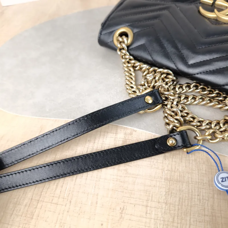 GUCCI Crossbody Bag GG Marmont Medium Marmont 26 Black CC alfskin Medium 26 × 7 × 15 cm — detail view 8 of 12
