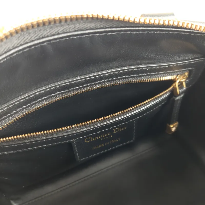 DIOR Crossbody Bag Groove 20 Top Handle Bag Black Calfskin Small 20.5 × 12 × 13.5 cm — detail view 5 of 11