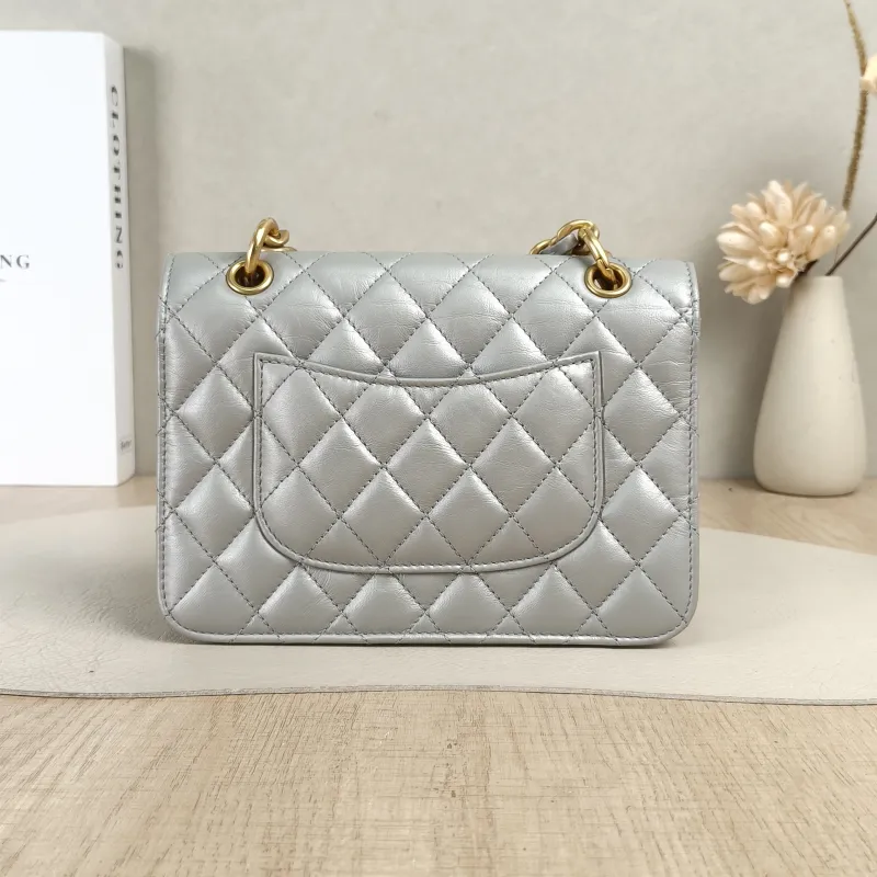Chanel Crossbody Bag23s Messenger Bag Grey Calfskinmini19.5 × 6 × 13 cm — cover view 3 of 5