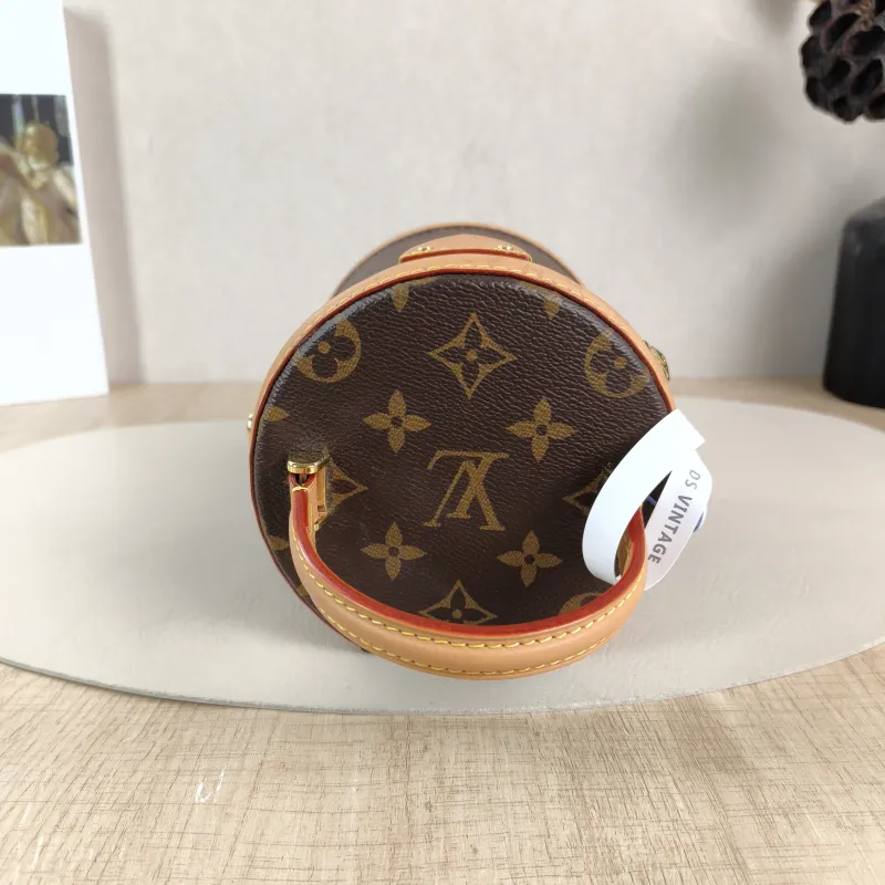 Louis Vuitton Crossbody Bag Cannes Monogram PVC nano 14 × 12 × 14.5 cm — detail view 10 of 15