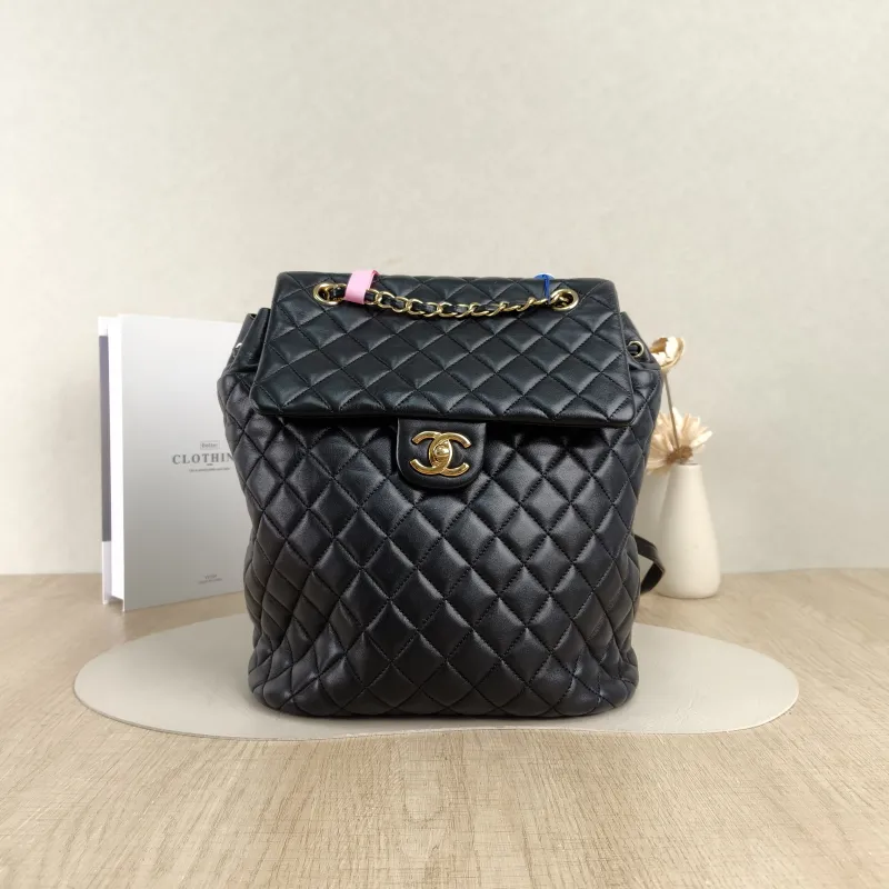 Chanel Backpack Backpack Black Lambskin Medium24 × 13 × 28 cm