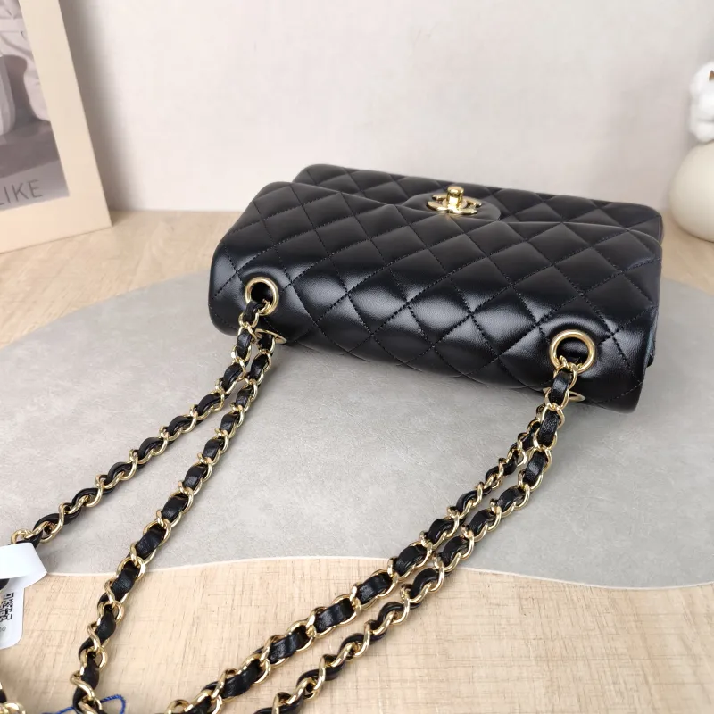 Chanel Crossbody Bag Classic Flap CF Black Lambskin Small 23 × 6 × 14.5 cm — detail view 4 of 12