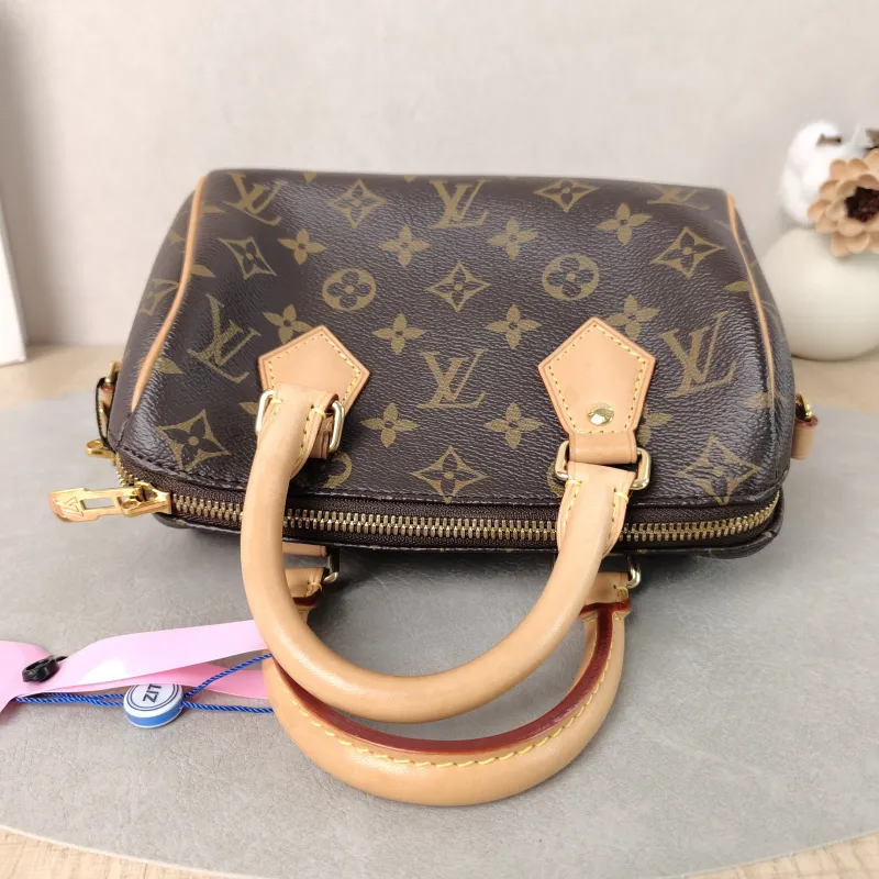 Louis Vuitton Crossbody Bag Speedy20 Shoulder Strap PVC Small20.5 × 12 × 13.5 cm — detail view 5 of 13