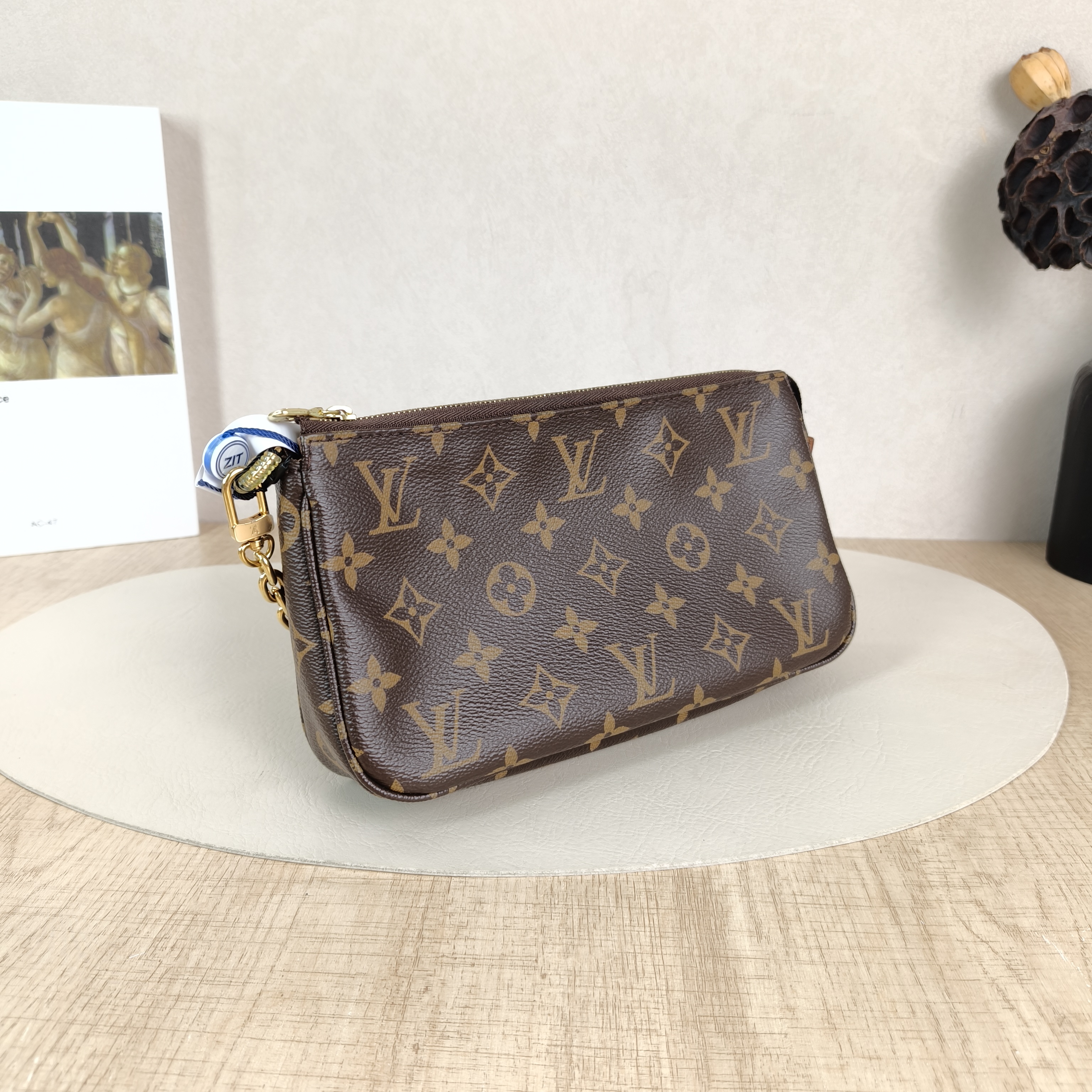 Louis Vuitton Shoulder Bag Pochette Accessoires Monogram PVC One Size22 × 4 × 13 cm — cover view 2 of 5