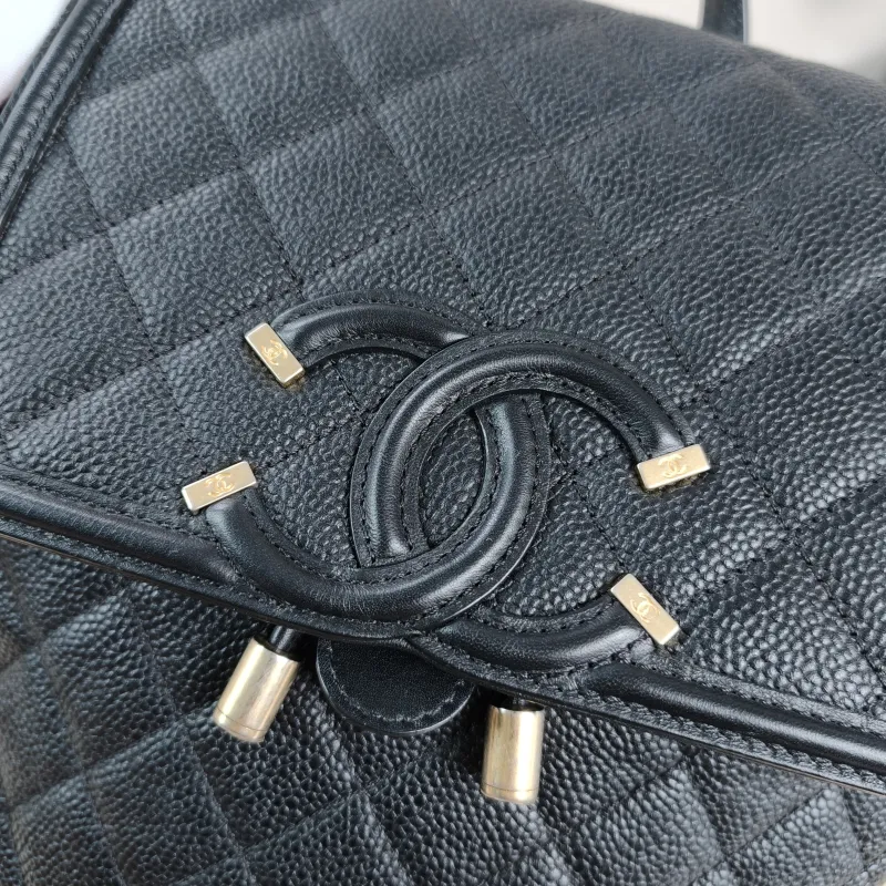 Chanel Backpack vanity case Backpack Black Calfskin One Size 22 × 13 × 25 cm 26 — detail view 2 of 13