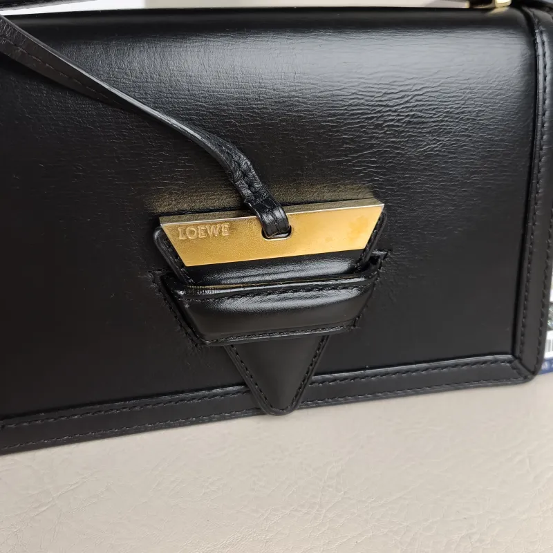 LOEWE Crossbody Bagbarcelona Black Calfskin Small19 × 7 × 12 cm — detail view 8 of 8