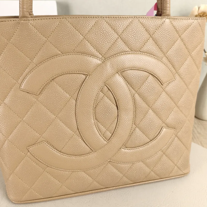 Chanel Top Handle Bag Medallion Taupe Grained Calfskin Large 30 × 15 × 24 cm 7 — detail view 4 of 12