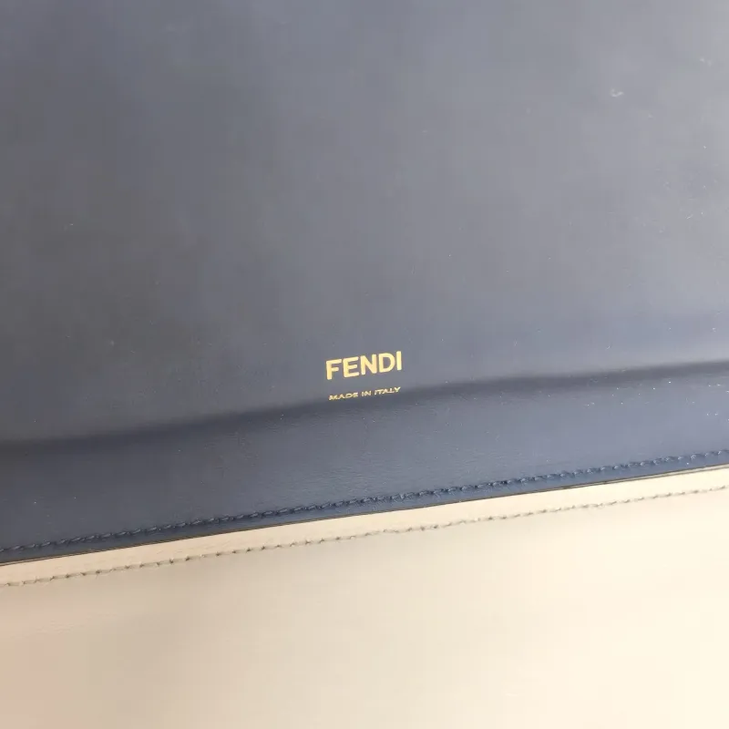 FENDI Shoulder Bag Peekaboo X-Lite Calfskin Medium 30 × 15 × 25 cm — detail view 4 of 11
