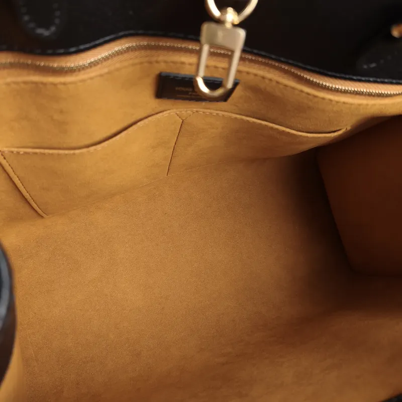 Louis Vuitton Shoulder Bag Onthego Medium Black Monogram Empreinte Embossed Calfskin Medium 35 × 14 × 27 cm — detail view 9 of 10