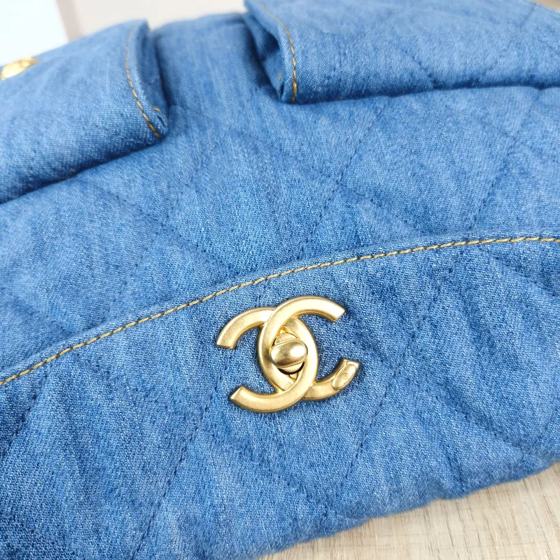 Chanel Shoulder Bag Supple Twins Hobo Blue Large 30 × 5 × 21.5 cm — detail view 2 of 12