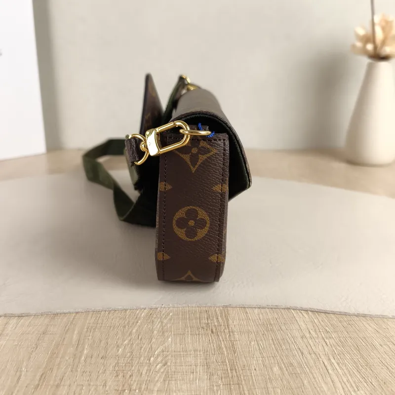 Louis Vuitton Crossbody Bag FÉLICIE STRAP & GO Monogram PVC Small 17 × 3.5 × 9.6 cm — detail view 10 of 10