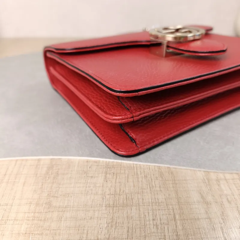 GUCCI Crossbody Bag g Collection Red Calfskin Small 20 × 9 × 16 cm — detail view 2 of 14