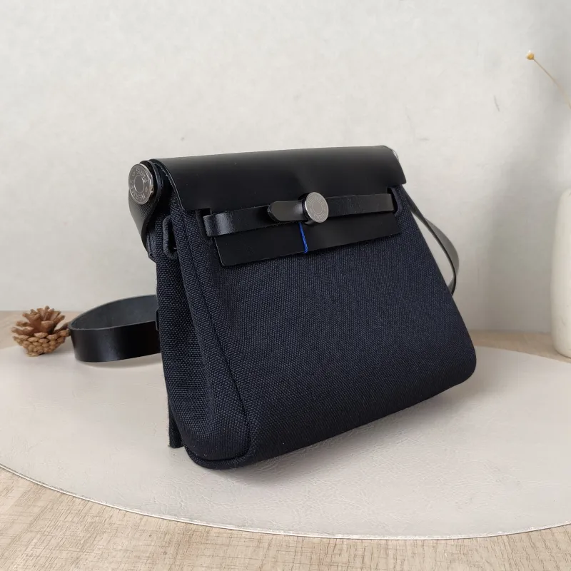 Hermès Crossbody Bag Herbag Zip 20Black Canvas mini20.5 × 7 × 16.5 cm — cover view 3 of 5