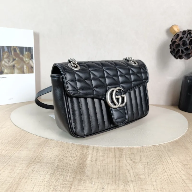 GUCCI Crossbody Bag GG Marmont Medium Marmont 26 Calfskin One Size 26 × 7 × 15 cm — cover view 3 of 5